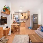 Vivid And Stylish 1 Bedroom Apartment